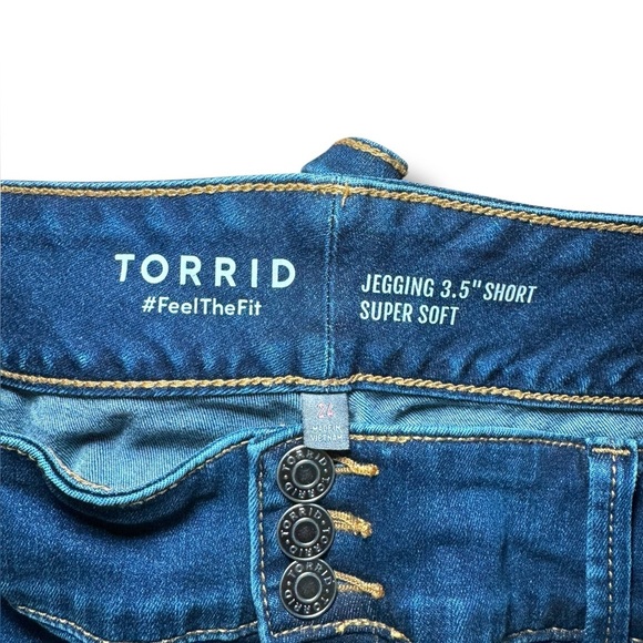 Torrid 3.5‎ Inch Jegging Super Soft Denim High-Rise Short Sz 24 EUC - Picture 5 of 11